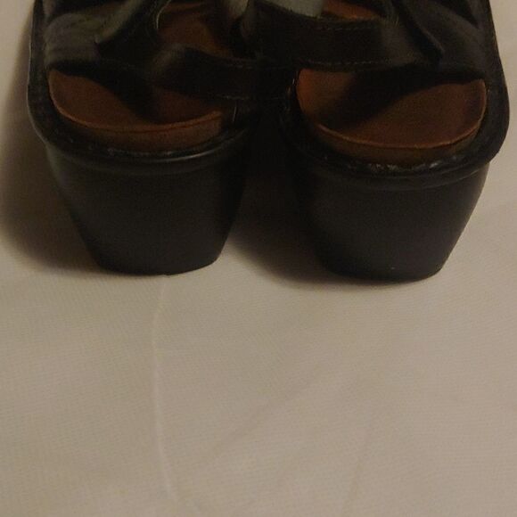 Naot Paris Sandal Size 41. Gently worn. Black. - Picture 5 of 6